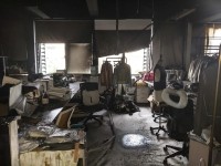 办公楼清晨起火，大片工位被烧毁！警惕这个隐患……